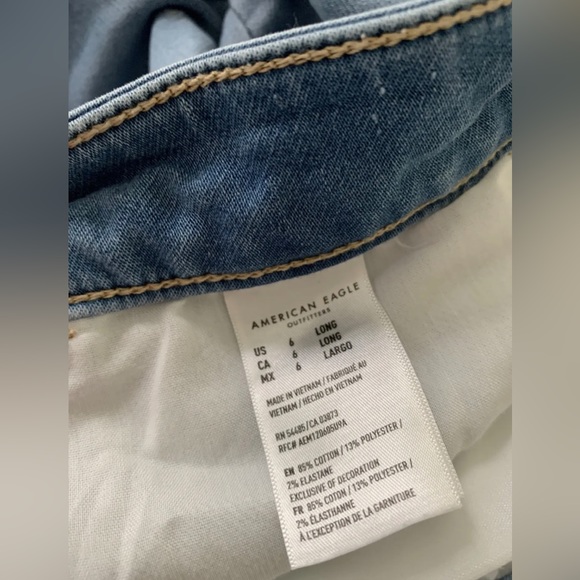 American Eagle 6 L Long Jegging Light Destroyed Next Level Stretch Denim Jeans - Picture 8 of 8